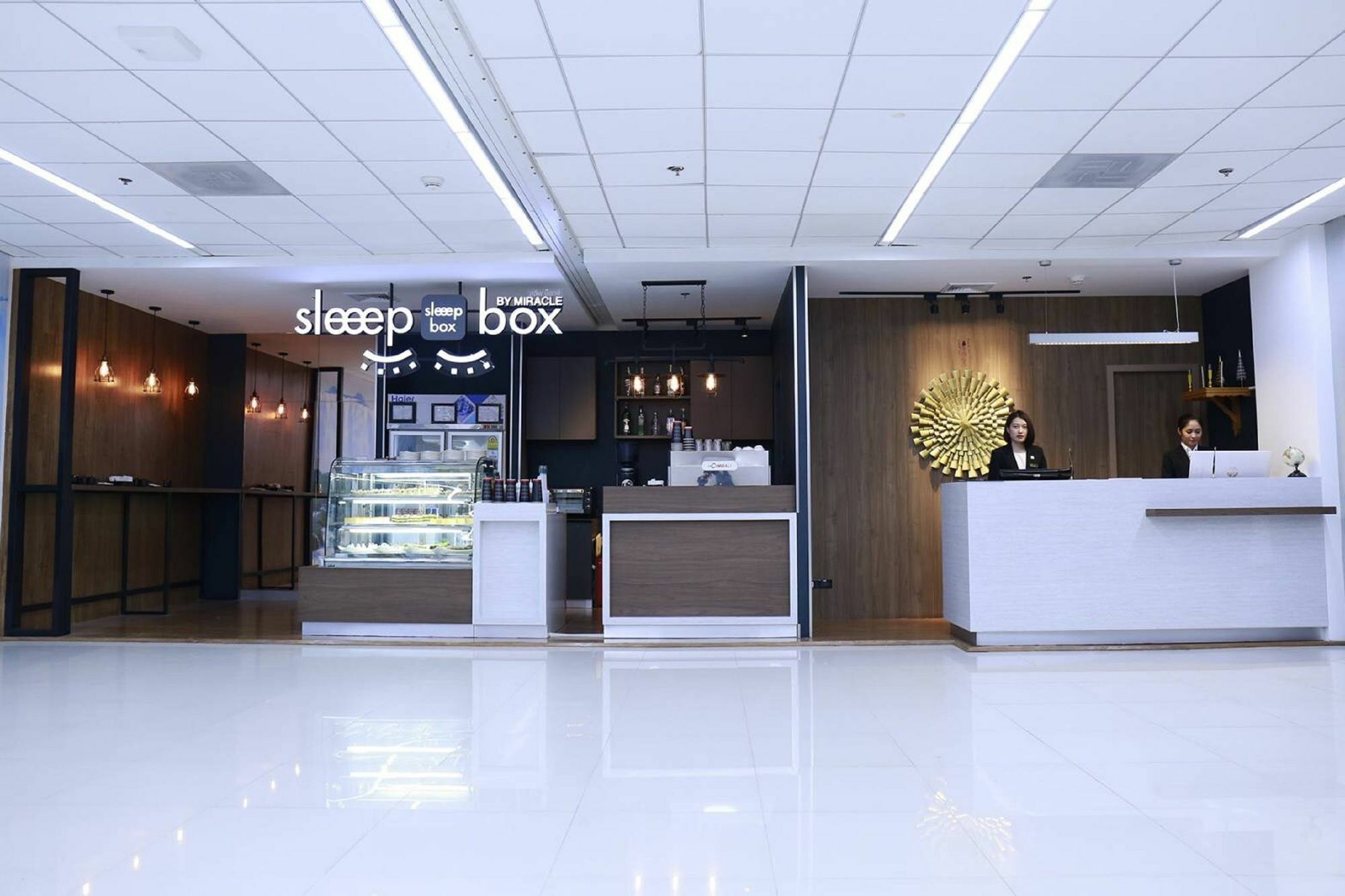 Sleep Box By Miracle -Booked On Hourly Basis Vandrerhjem Bangkok Eksteriør bilde